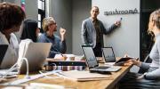 Pitch commercial : réussissez votre présentation d'entreprise en 6 étapes