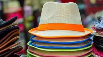 Six Thinking Hats: Looking at a Decision From All Points of View